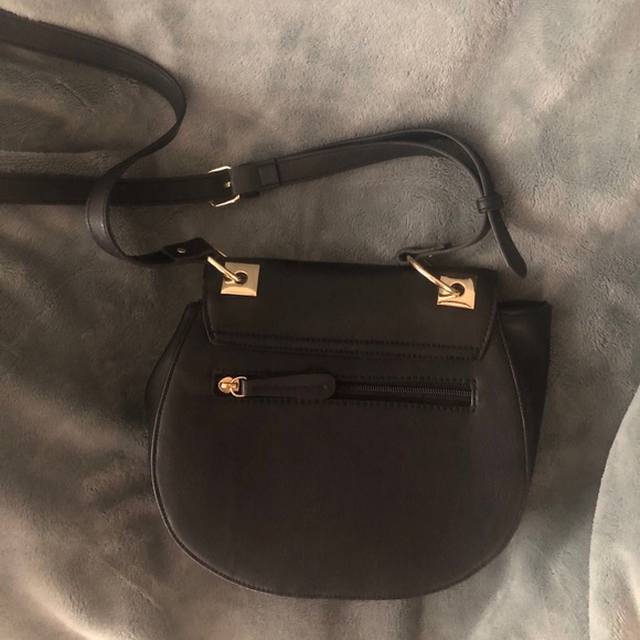 Mossimo Black and gold purse from target! - Picture 2 of 4